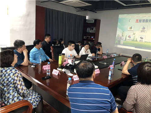 哈爾濱市香坊區政府領導一行11人蒞臨我公司參觀考察